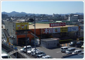 教習所隣はスーパー(高知家・高知県自動車学校)