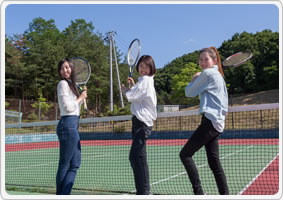 福島観光ツアーや、教習所直営ゴルフにテニスコート・体育館などのスポーツ施設利用がなんと無料！♪(本宮自動車学校)