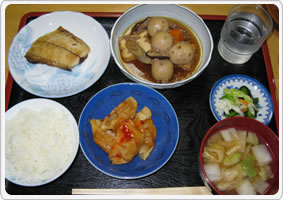 ご飯(新庄自動車学校)